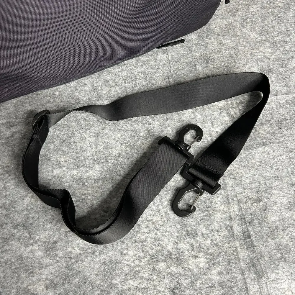 Timbukt2 Briefcase Weekender